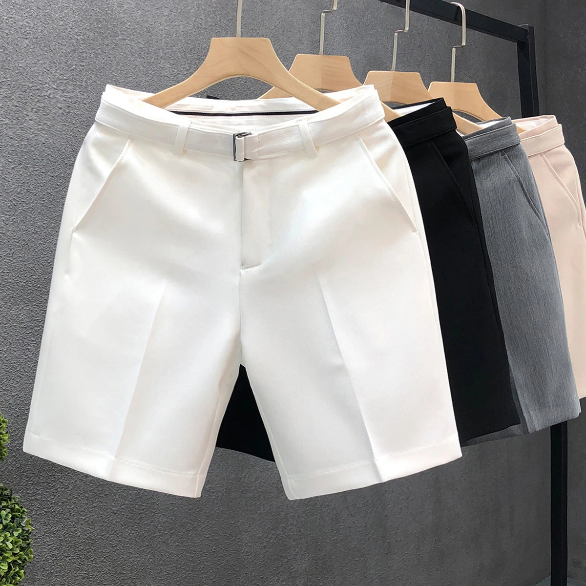 Slim Fit Social Shorts – Light Elegance